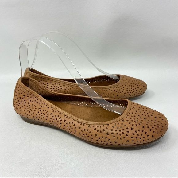 Indigo By Clark’s Tan Leather Bea Flats Size 8.5M #61124. - Picture 1 of 13